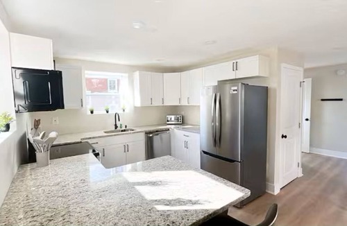 Andrews Apartment | 1 Bedroom Downtown Apartment