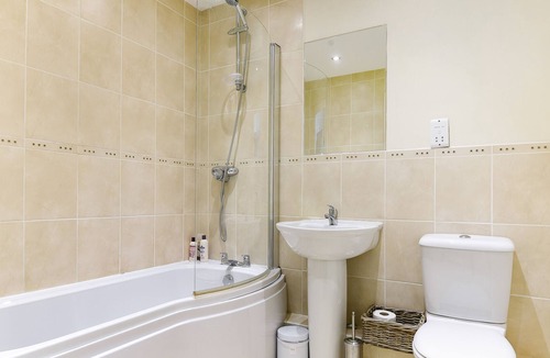 Spalding Apartment | 1 Bedroom Executive Flat to Rent