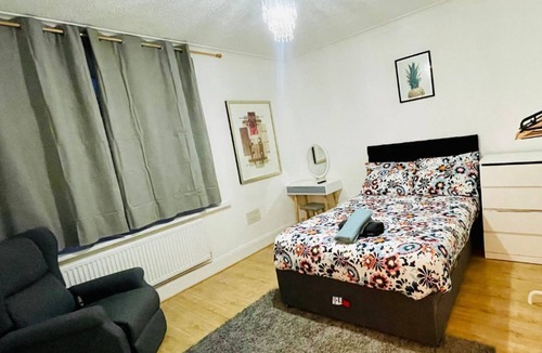 Bellingham Apartment | 1 Bedroom Flat in City Centre