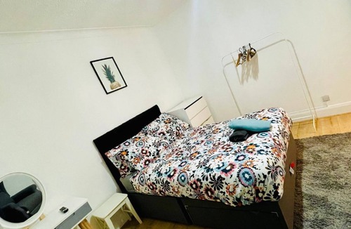 Bellingham Apartment | 1 Bedroom Flat in City Centre