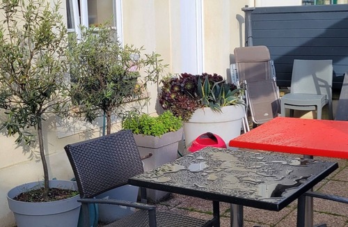 Douvres-la-Delivrande Apartment | 1 Bedroom Apartment in Douvres la delivrande