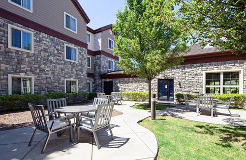 Fairfield Condo | 1 Bedroom | Free Breakfast. Pool & Hot Tub