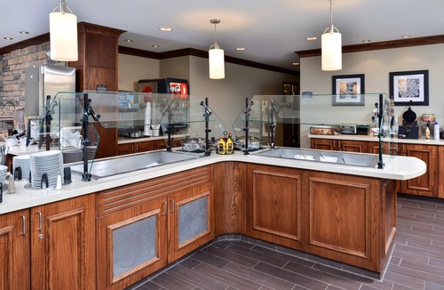 Rochester Condo | 1 Bedroom | Free Breakfast + Shared Pool & Hot Tub