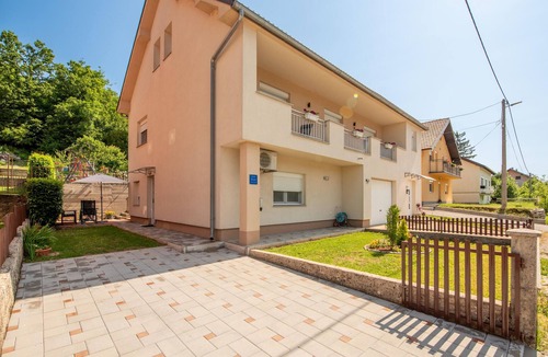 Gracac Apartment | 1 bedroom gorgeous apartment in Gracac
