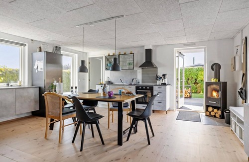 Skastrup Strand House | 1 bedroom gorgeous home in Bogense
