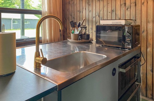 Hampen House | 1 bedroom gorgeous home in Hampen