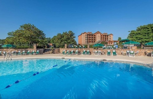 Branson Theater District Villa | 1 Bedroom Grand Villa in Westgate Branson Woods Resort-fully equipped kitchen
