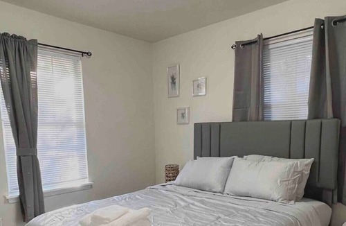 Central Oklahoma City Apartment | 1 bedroom house near the Zoo