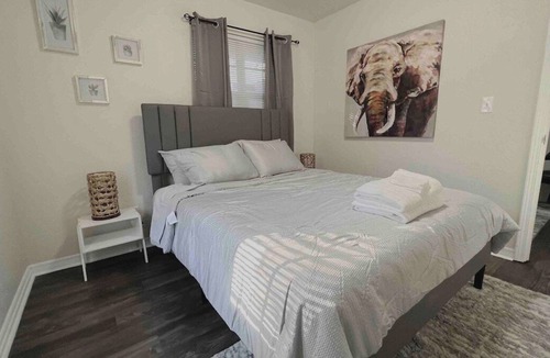 Central Oklahoma City Apartment | 1 bedroom house near the Zoo