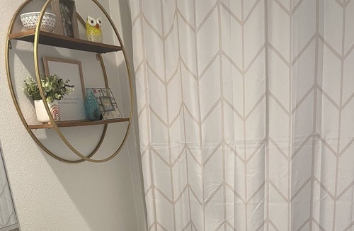 Carlton House | 1 bedroom in house