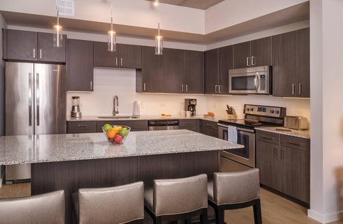 North Side Resort | 1 Bedroom in the heart of Austin Amazing Rooftop Pool!