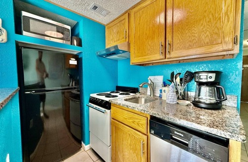 Myrtle Beach Condo | 1 Bedroom King bed MB 206