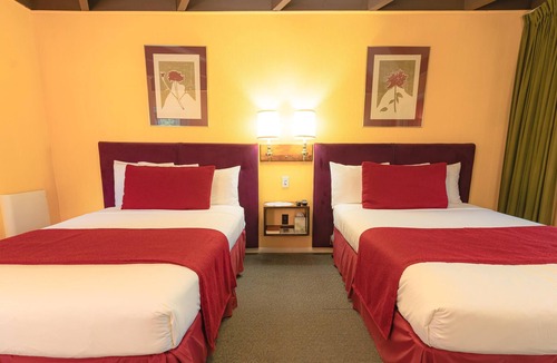 Long Lake Cottage | 1 Bedroom Motel, sleeps 2