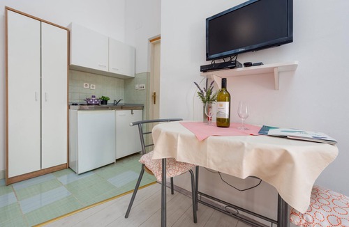 Potocnica Apartment | 1 bedroom nice apartment in Potocnica