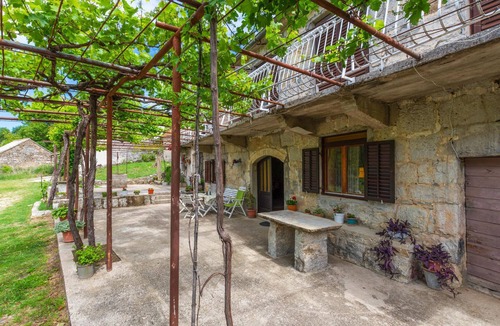 Kucice Apartment | 1 bedroom nice apartment in Svinisce