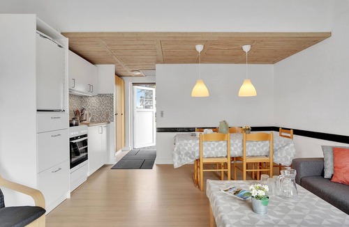 Ristinge House | 1 bedroom pet friendly home in Humble