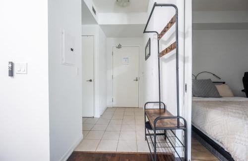 Fort York Apartment | 1 Bedroom plus Den Condo Garden View Fort York Downtown Toronto