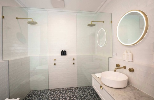 Stirling Bed & Breakfast | 1 bedroom Pool Side Villa