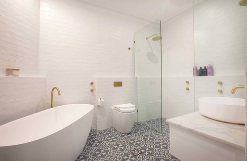 Stirling Bed & Breakfast | 1 bedroom Pool Side Villa