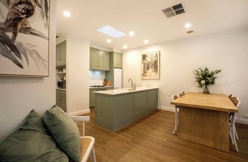 Stirling Bed & Breakfast | 1 bedroom Pool Side Villa