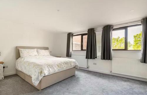 Ide Apartment | 1 bedroom self contained separate Annexe in Exeter