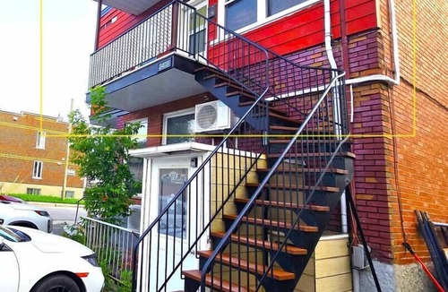 Maizerets Apartment | 1 bedroom + Sofa bed + Wifi + Free street parking