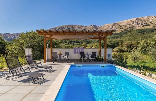 Draga Bascanska Apartment | 1 bedroom stunning apartment in Baska
