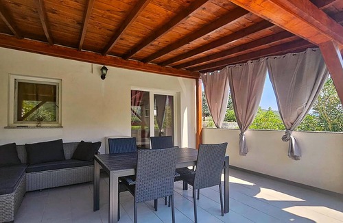 Draga Bascanska Apartment | 1 bedroom stunning apartment in Baska