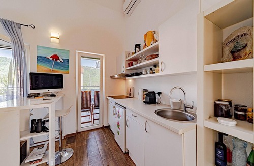 Broce Apartment | 1 bedroom stunning apartment in Broce