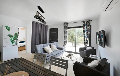 Favas House | 1 Bedroom Stunning Home In Saint-Bauzille-De-Mont