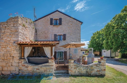 Bacva House | 1 bedroom stunning home in Bacva