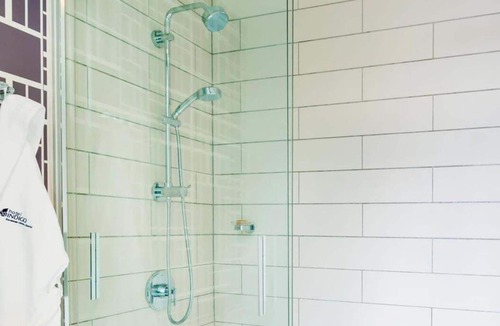 Historic District - North Hotel | 1-Bedroom Suite at a 4⭐️ Hotel