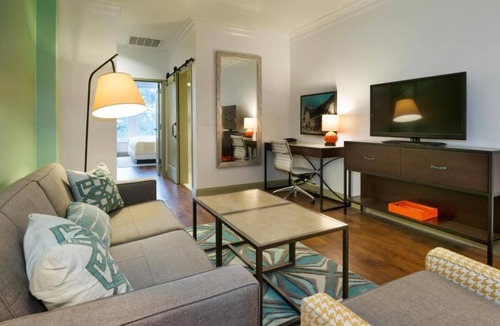 Historic District - North Hotel | 1-Bedroom Suite at a 4⭐️ Hotel