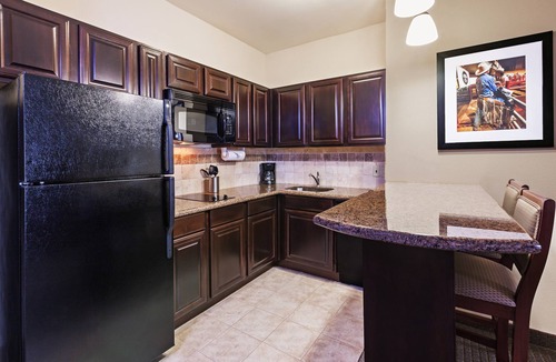 Fort Worth Apartment | 1-Bedroom Suite With Two Doubles & Sofa Bed