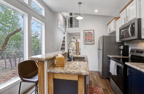 Driftwood House | 1 Bedroom Tiny House i Cowboy pool