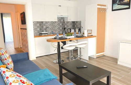 Le Blanc-Mesnil Apartment | 1 Bedroom unit with balcony in front of Le Bourget Airport