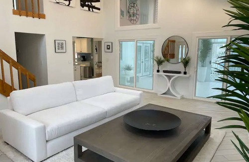 Osbornsville House | 1 Bedroom Waterfront Home in Brick