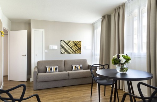 Grenelle Apartment | 1 BEDROOM WITH AIRCON NEAR EIFFEL TOWER
