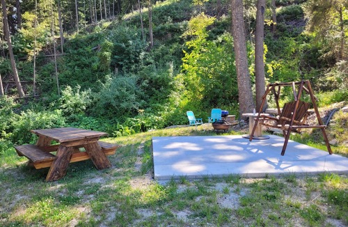 Hamilton Cabin | 1 Bedroom with Sleeping loft queen.