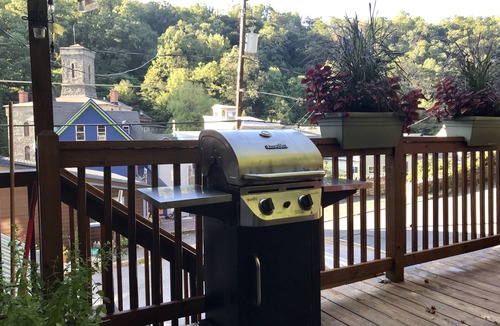 Ashfield Apartment | 1 bedroom with SPA bathroom and mountainside deck