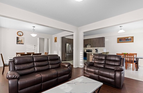 Mount Pleasant House | #1 Best Deal in Brampton