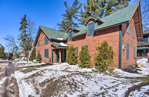 Hillcrest House | 1 Block to Downtown: Cozy Condo by Mirror Lake