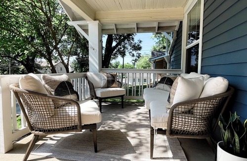 Bloomington House | 🔴⚪️ 1 Block to Tailgate Fields 🔴⚪️ Hot Tub Fire Pit - Private Yard - Grill