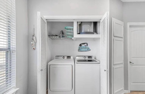 Corpus Christi Condo | 1 Block To The Beach-1st Floor Unit-Taylor Made Get A Way