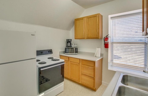 Logan Apartment | 1 Block to Town! Convenient Logan Apartment