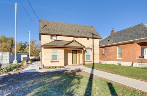 Logan Apartment | 1 Block to Town! Convenient Logan Apartment