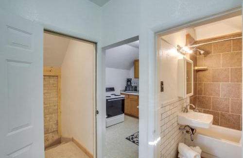Logan Apartment | 1 Block to Town! Convenient Logan Apartment