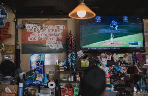 Lower East Side Apartment | 1 BR Apt Near Marquette University