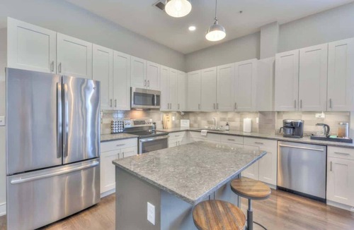 12 South Condo | 1-BR Condo in 12 South I Unit 204