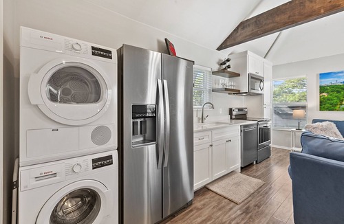SoFi Condo | 1 BR condo in HEART of SOCO! 1 block to action!